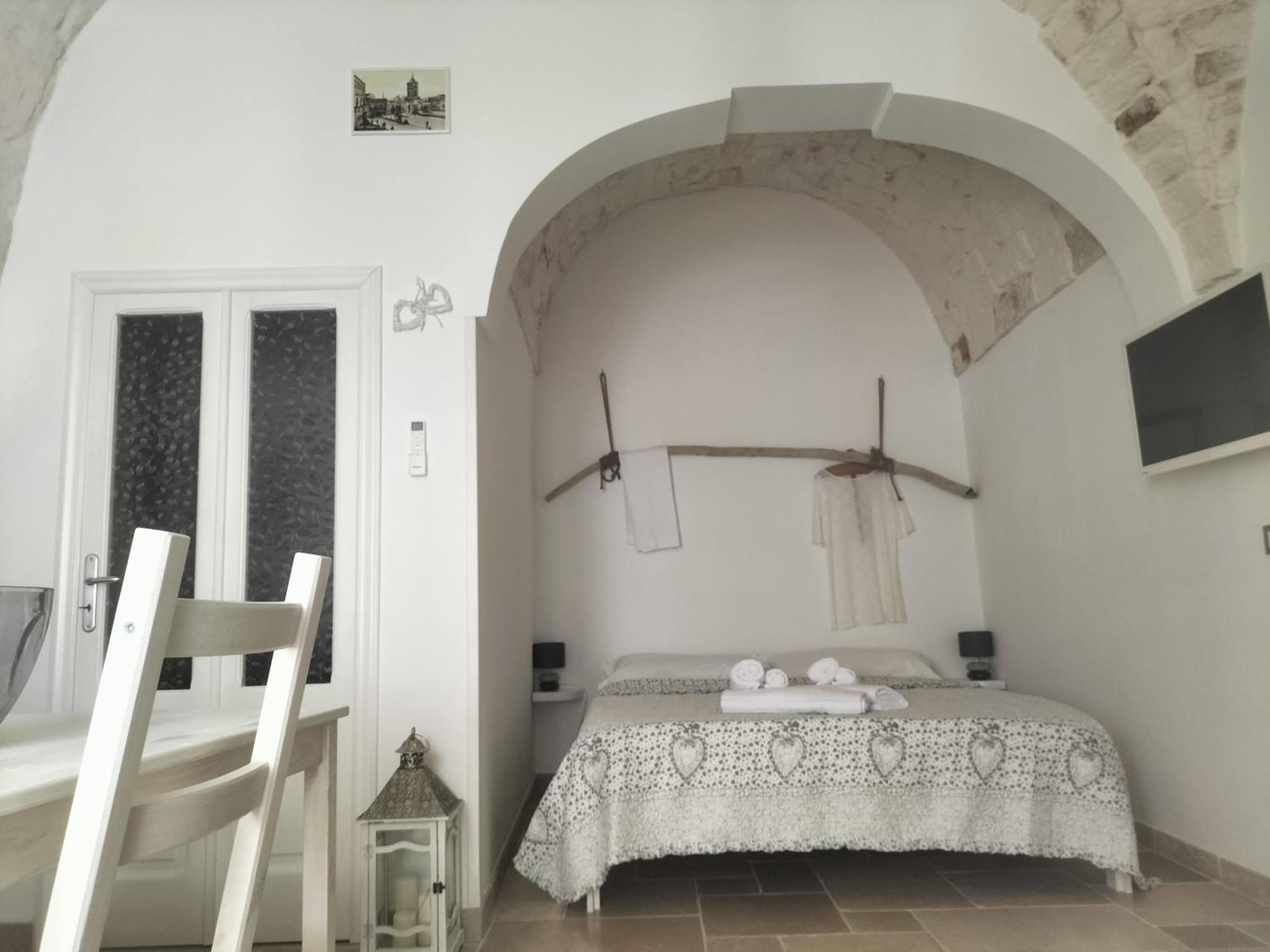 Le Tre Alcove Hotel Челие Месапика Екстериор снимка